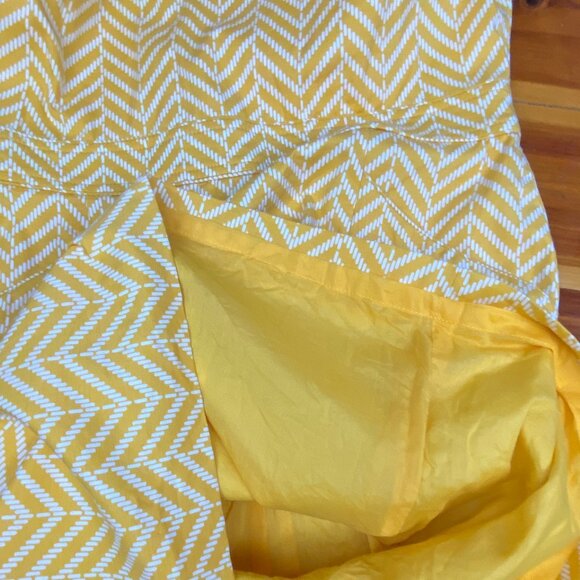 Tory Burch Meryl chevron knee length Dress Excellent condition Size 6 - Picture 7 of 8